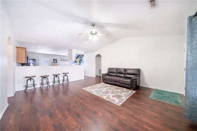 Photo - 5403 SW Cherry Creek Rd