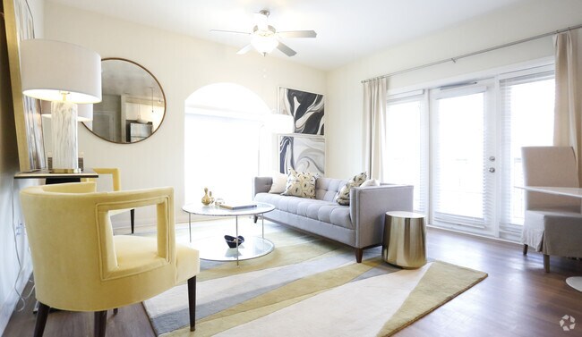 3BR/3BA -1300SF