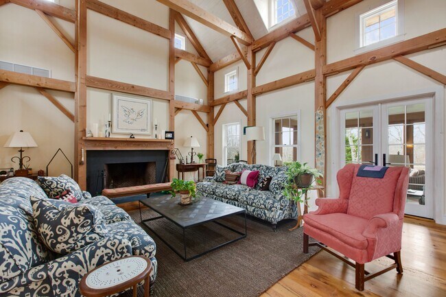 Photo - 153 Middle Hwy