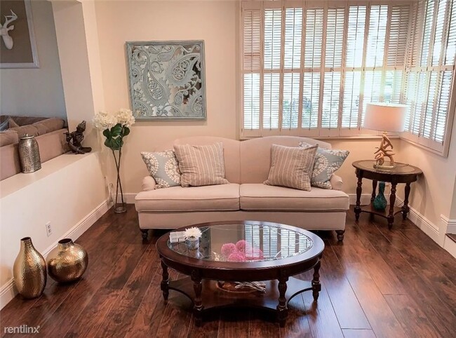 3 br, 2.5 bath Townhome - 6728 Boca Pines Trl - 3 br, 2.5 bath Townhome - 6728 Boca Pines Trl