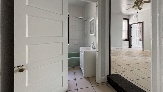 Photo - 363 E Chelten Ave Unit 2