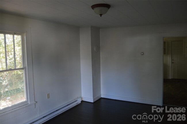 Photo - 245 N Main St