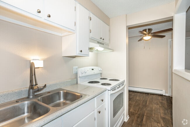 Interior Photo - Lorinda Apartments