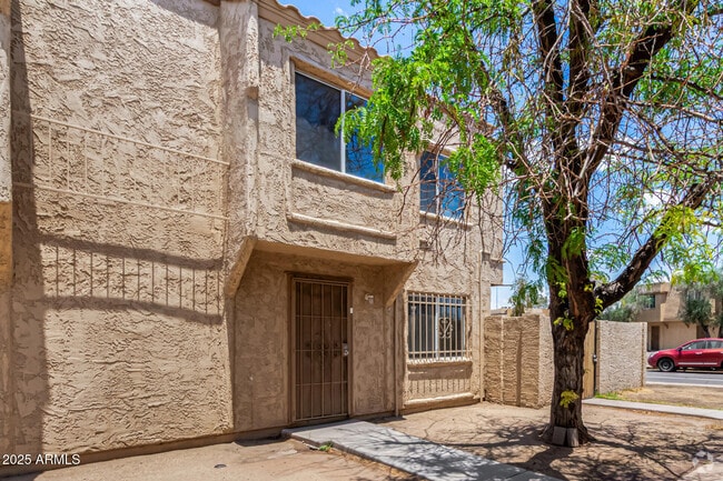 Building Photo - 4623 E Southgate Ave Rental