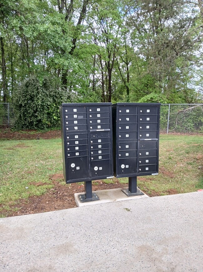 Photo - Gastonia Groves Apartment