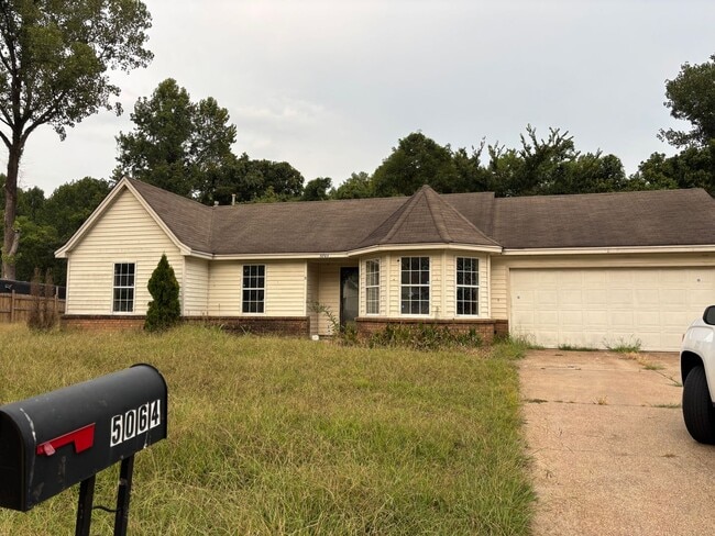 Building Photo - 5064 Bowdoin Dr Rental