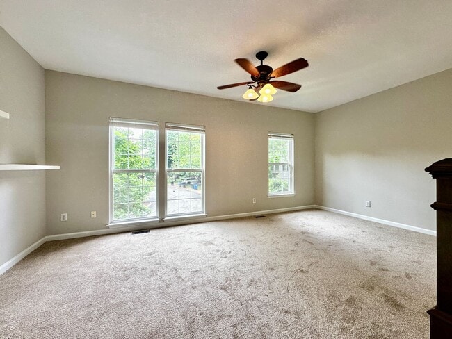 Photo - 3 story 3/BR 2.5 BA in the heart of Cool Springs and minutes from the Factory in Franklin!
