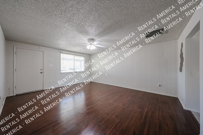 Photo - 3550 E Voltaire Dr