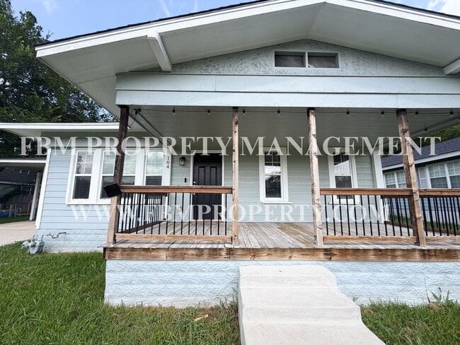 Photo - 104 Sunset Cir