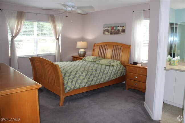 Building Photo - 25735 Lake Amelia Way Unit 105 Rental