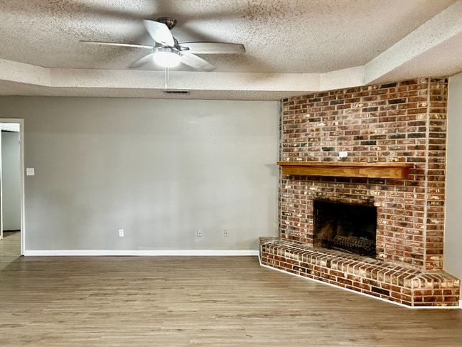 Photo - 905 Cherokee St