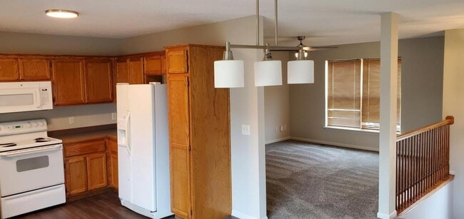 Photo - 18713 Woodruff St