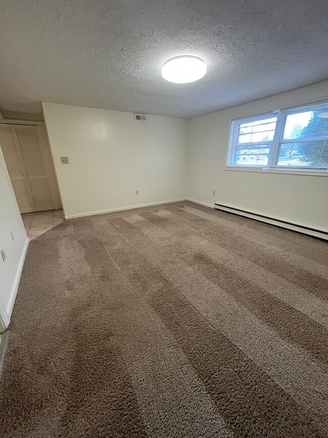 Photo - 207 Broce Dr Unidad 04