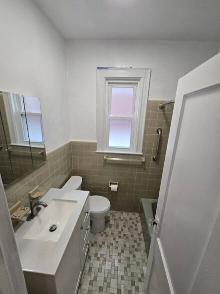 Photo - 51-23 47th St