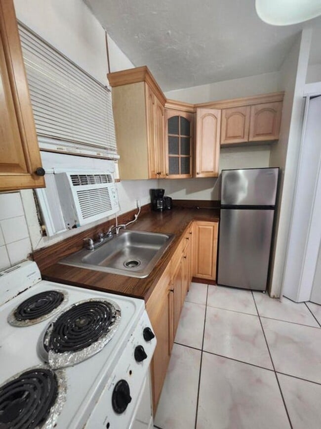 Photo - 819 N Ocean Blvd
