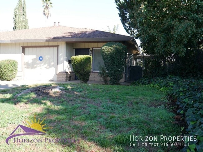 Building Photo - 2743 El Caprice Dr