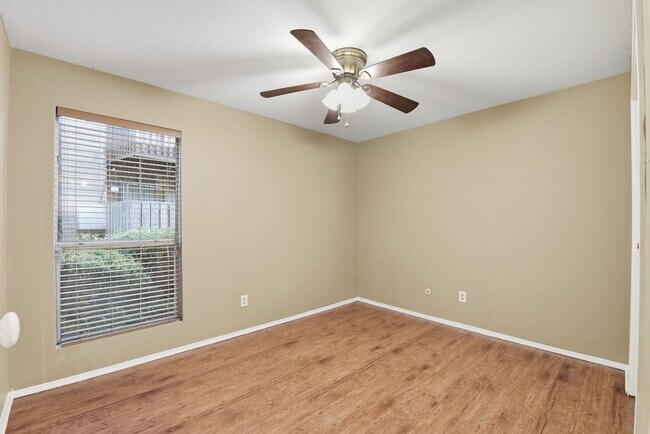 Photo - 12905 Woodforest Blvd Unit 711