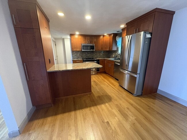 41 Raechel Rd