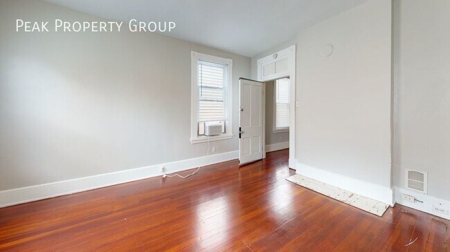 Photo - 23 W Hollister St