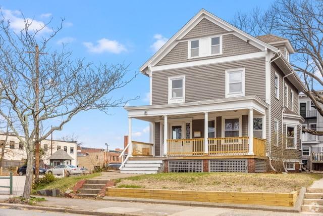 Building Photo - 242 Waterman St Rental