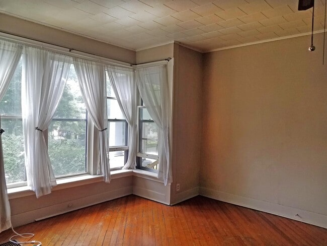 Photo - 629 N Gilbert St Unidad 1