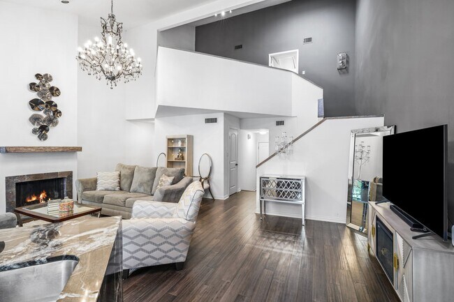 Photo - 9400 Doliver Dr Unidad 45