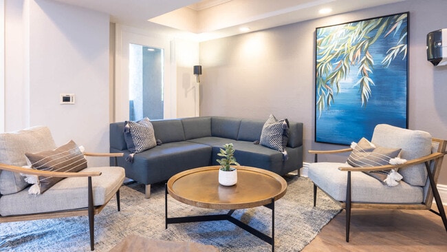 Resident Lounge - City Pointe