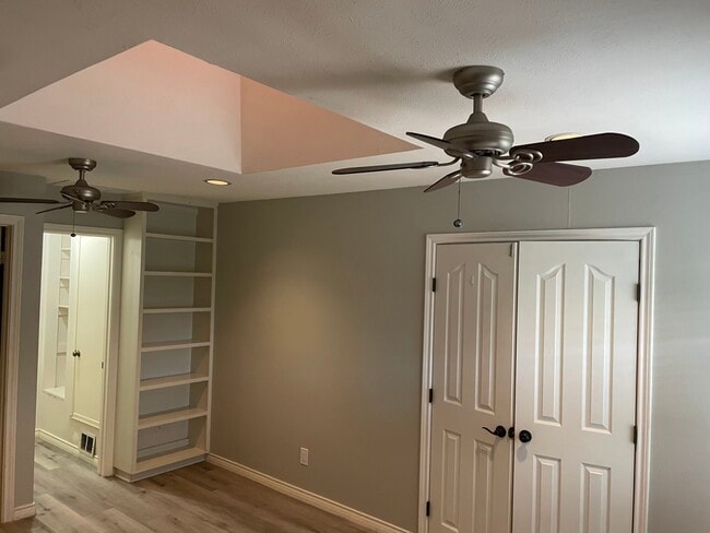 Photo - 1504 Flintwood Dr Unit Suite