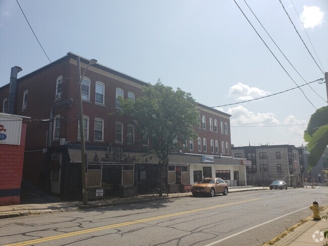 Building Photo - 19 Lunenburg St Unit 6 Rental