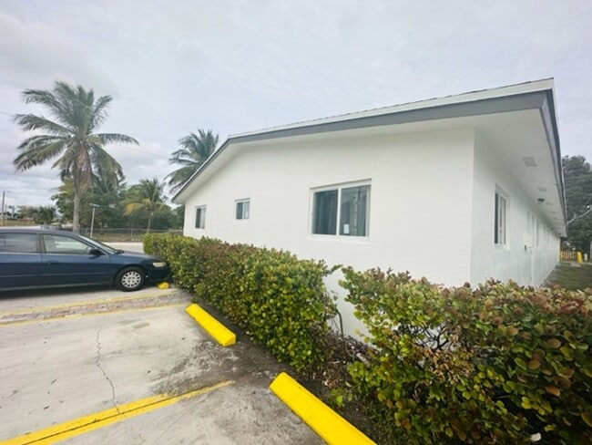Photo - 1011 9th Ave N Unit 1013