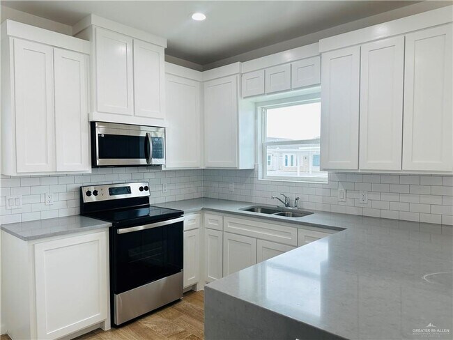 Photo - 10 Clarence Dr Unit 4