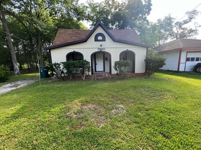 Building Photo - 3960 Harding DR.