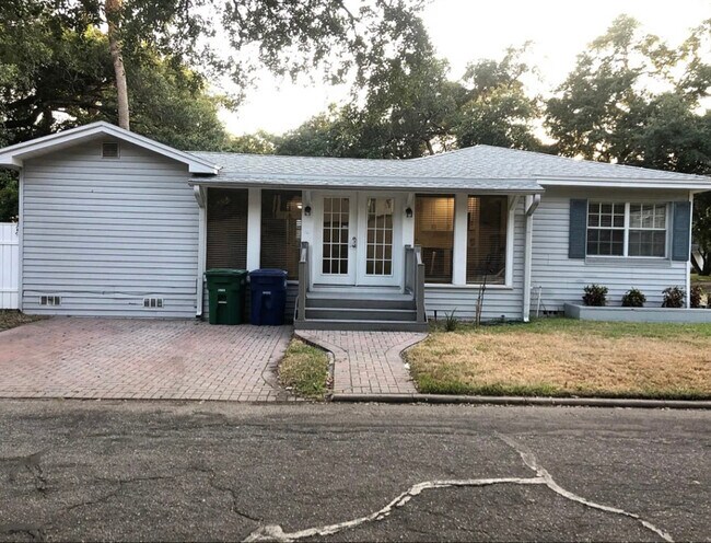 Photo - 4302 W Santiago St