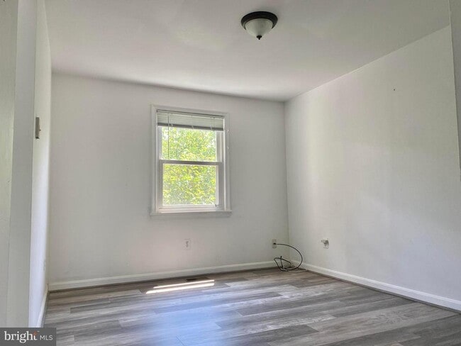 Photo - 7351 Crestleigh Cir