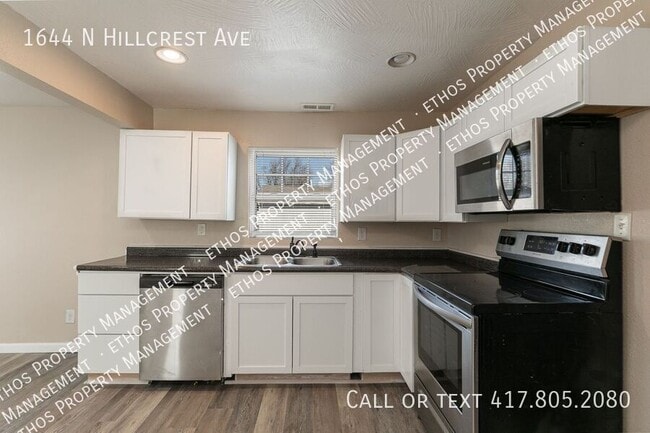 Photo - 1644 N Hillcrest Ave
