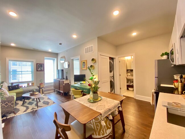 Photo - 2010 Walnut St