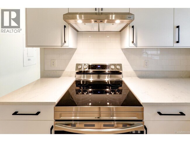 Photo - Ground Level-104xx WILLIAMS ROAD