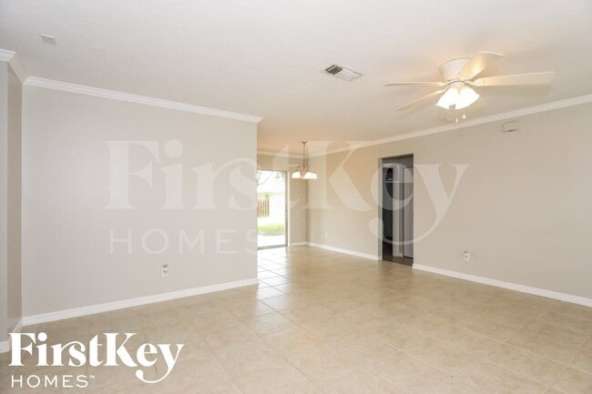 Photo - 9217 Pomelo Rd E