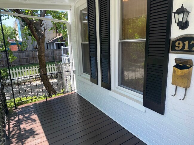 Photo - 917 Hamilton St NW