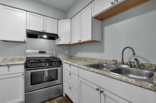 Photo - Oak Tree Village