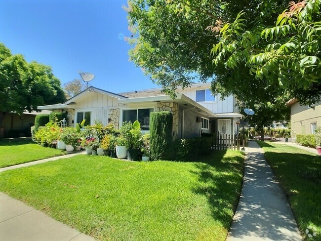 Building Photo - 2 Bedroom Unit in South San Jose Fourplex Rental