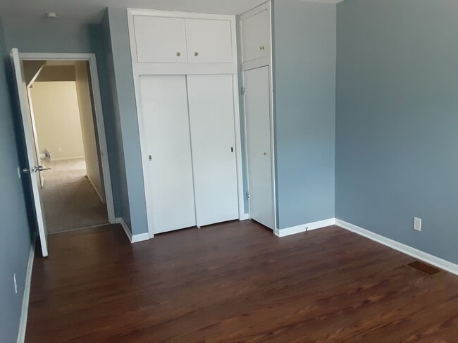 Photo - 3329 Sashabaw Rd Unit #1