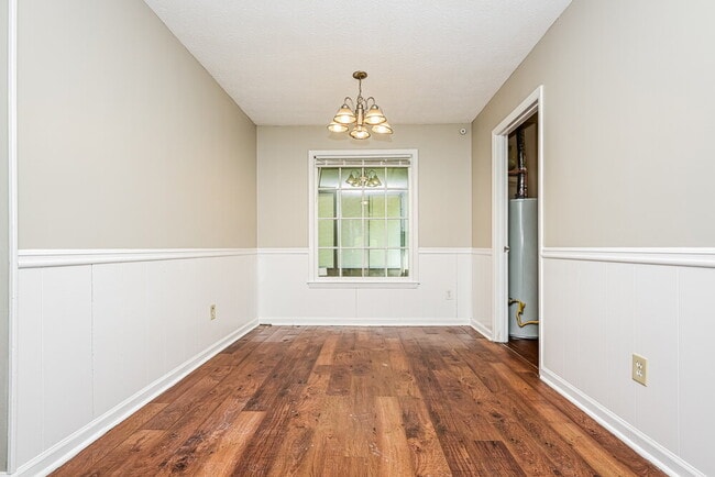 Photo - 1161 Salisbury Trail
