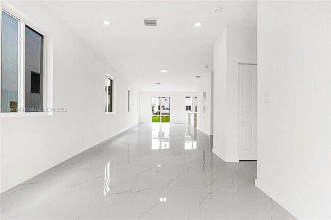 Photo - 22425 SW 125th Ave