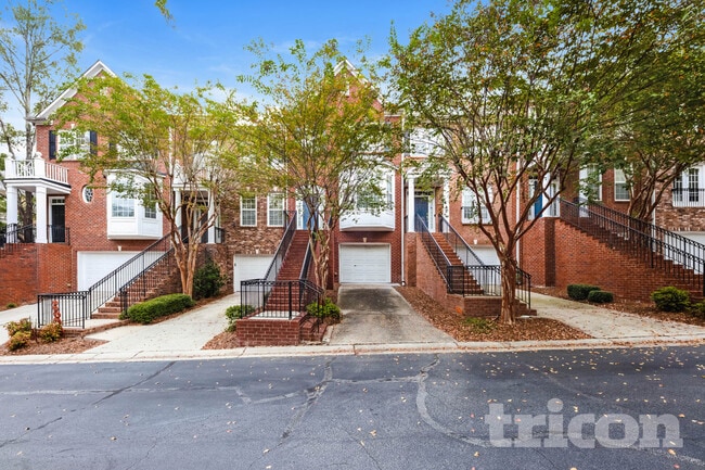 Building Photo - 205 Macleans Cross Ln SE