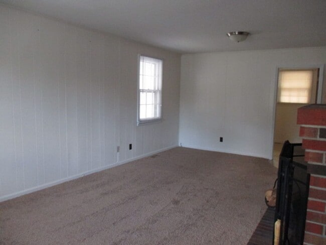 112 Ramona Ave