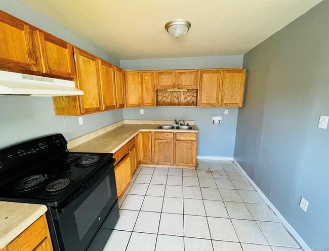 Photo - 1653 N Yarbrough Ct