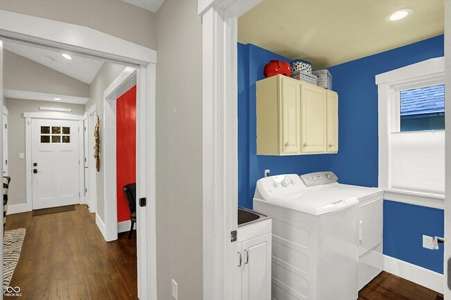 Photo - 140 N Main St