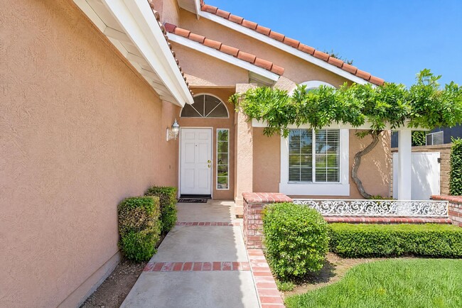 22441 Cardiff Dr