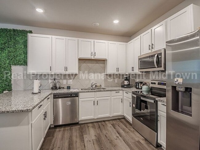 5632 Shore Point Trl